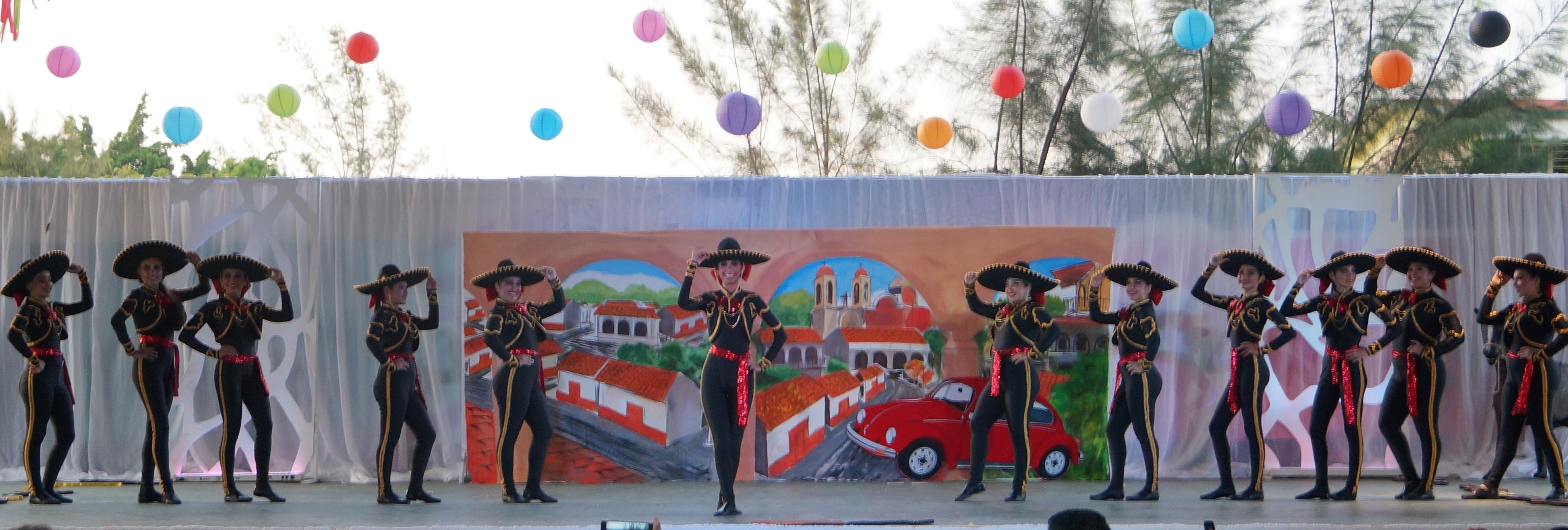 BAILE MODERNO
10 DE JUNIO 2017