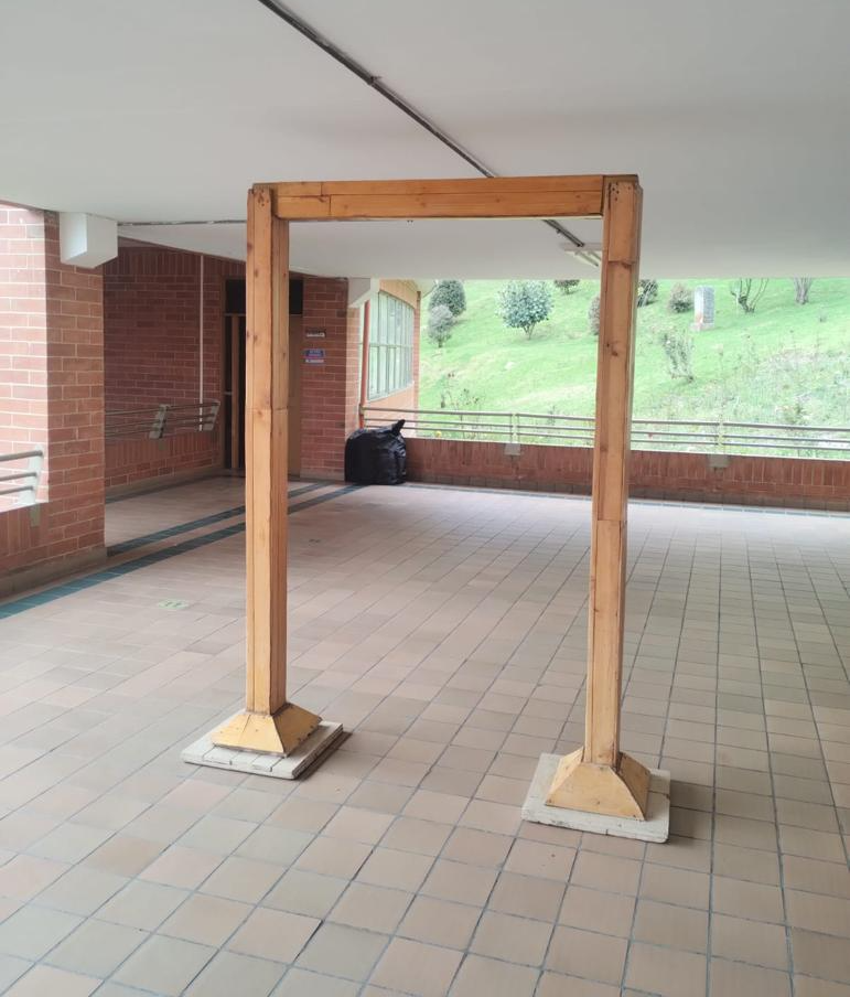Arco de madera
2.20m altura x 1.50m de ancho
150.000 pesos,