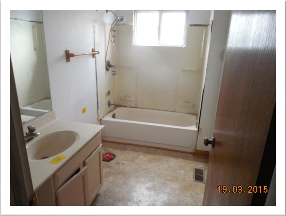 https://0201.nccdn.net/1_2/000/000/155/f40/BathroomBeforeRenovation-1000x757.jpg