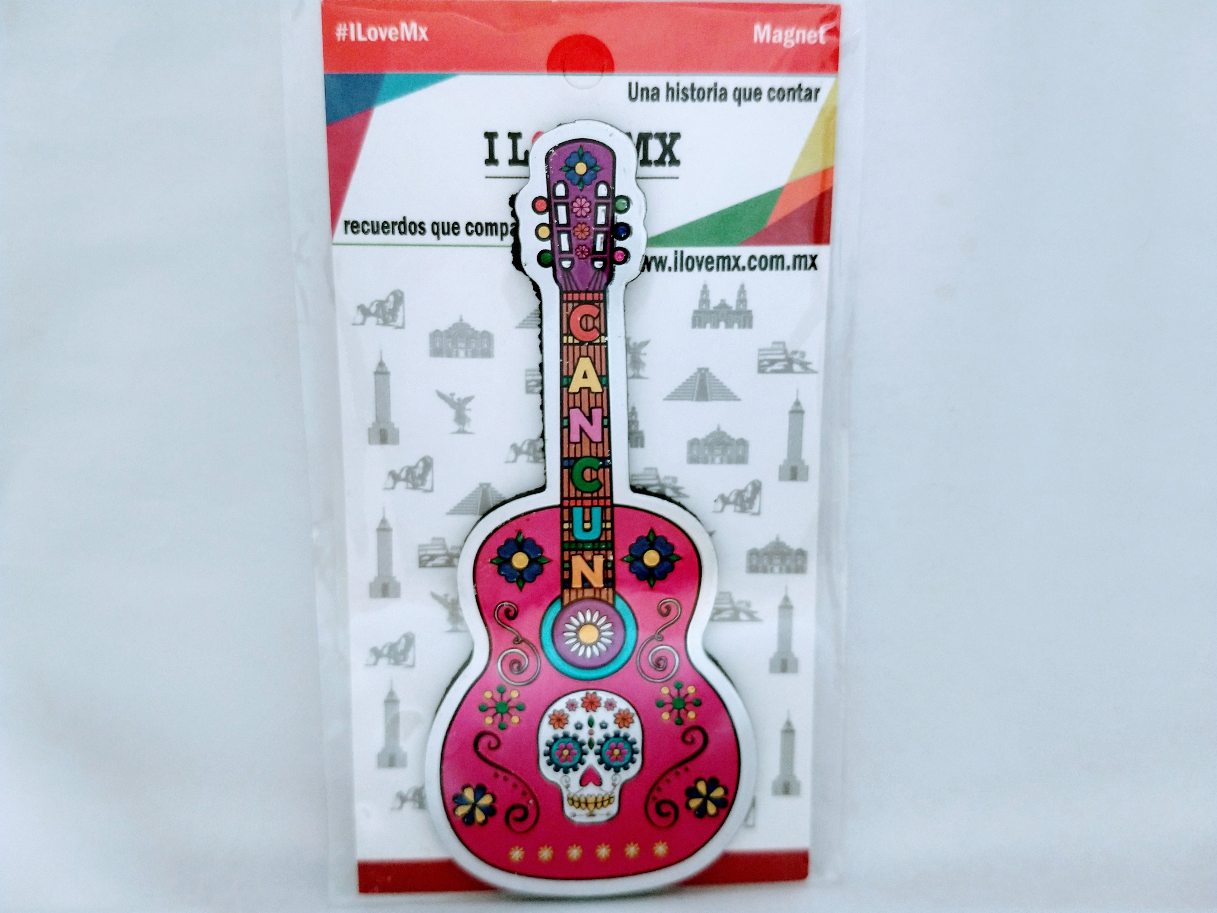 IMÁN METALIZADO CANCÚN
4.3cm Ancho
10cm Alto