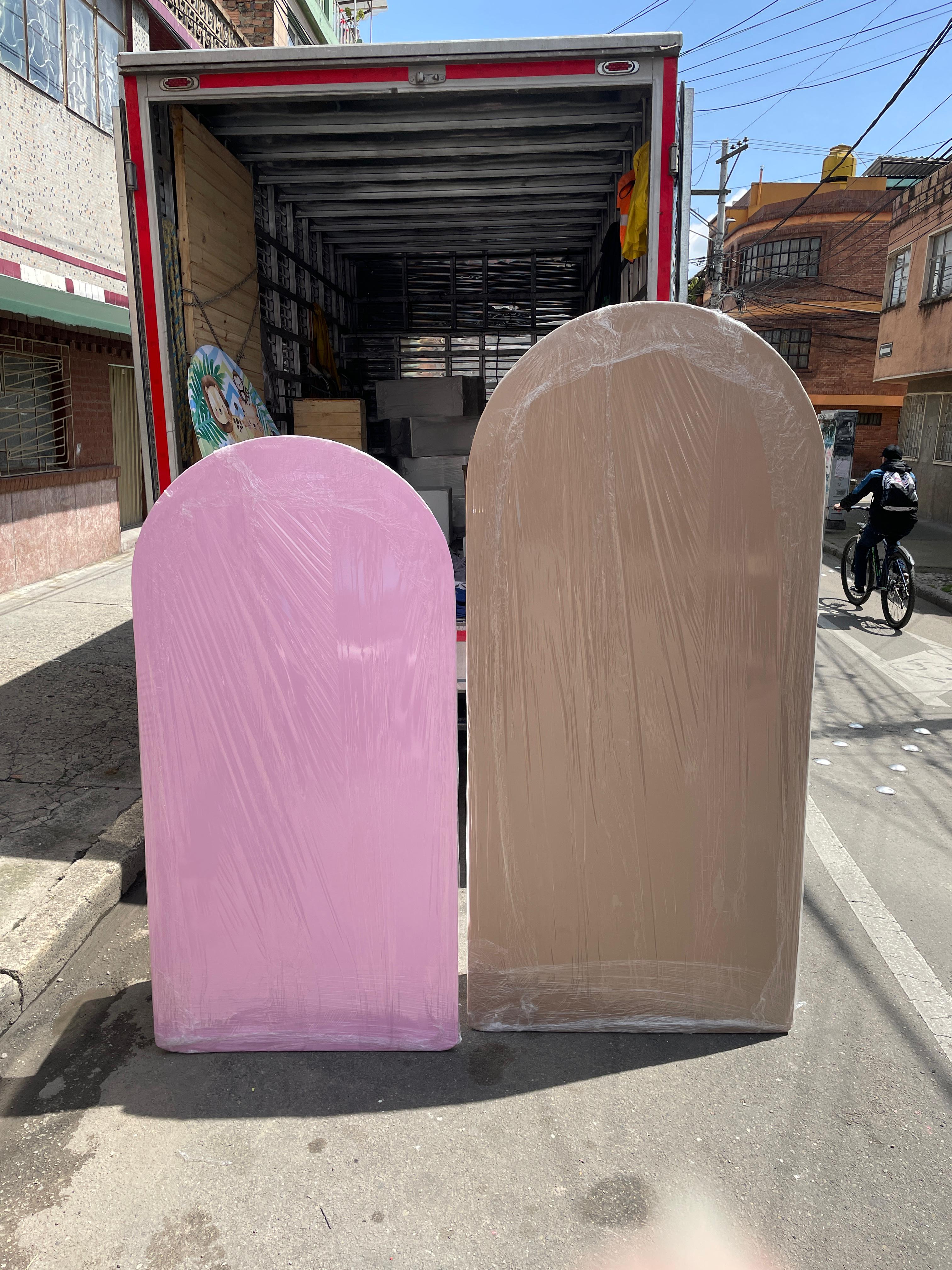 Panel Ovalada
$60.000 en Alquiler
Precio unitario
Manejamos variedad de colores
·220 de altura por 1mts de ancho
·1.83 de altura por 1mts de ancho