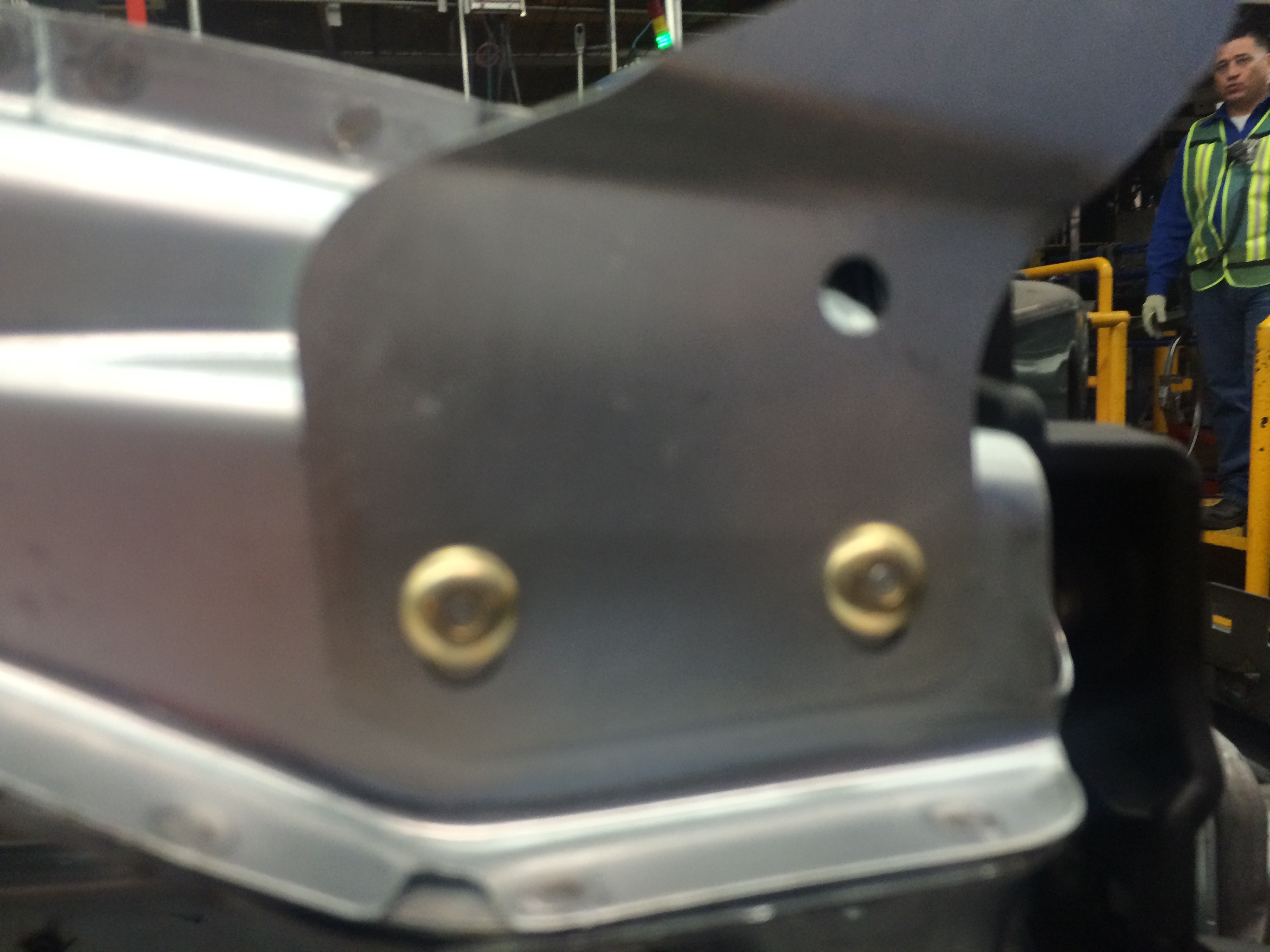 Ensamble de estructura y componentes automotrices