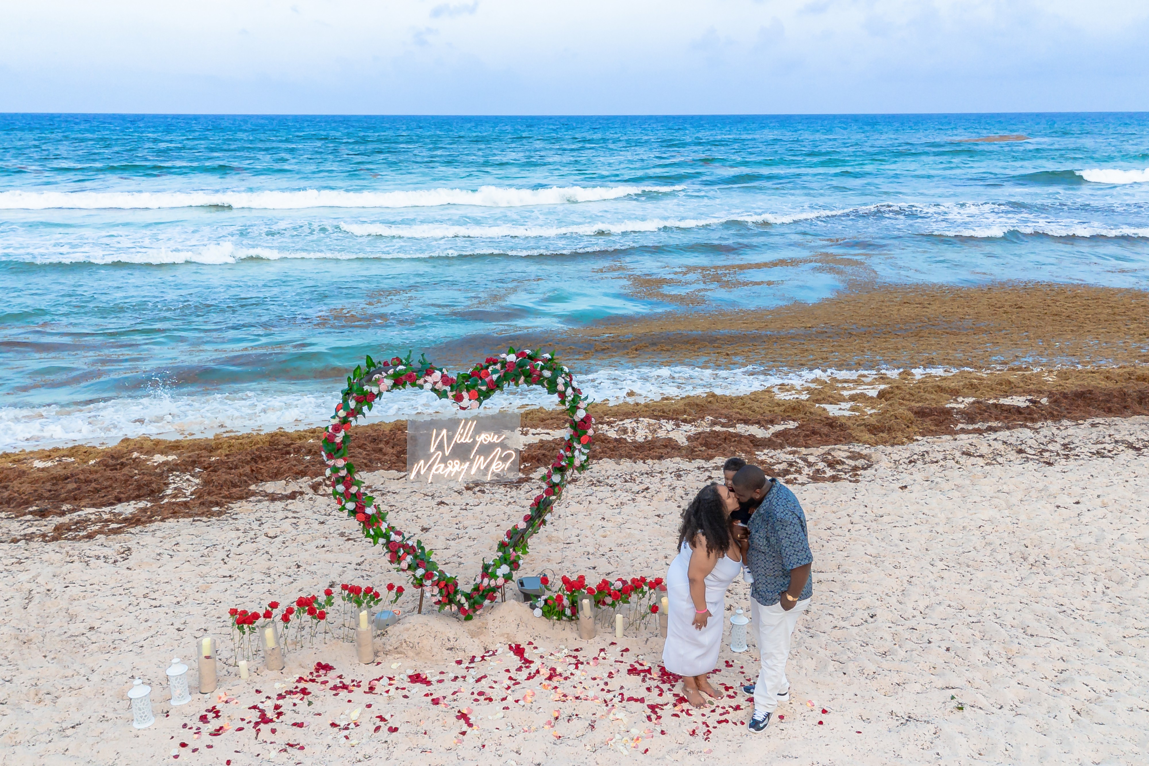 https://0201.nccdn.net/1_2/000/000/156/7b9/destination-proposal-photography25.jpg