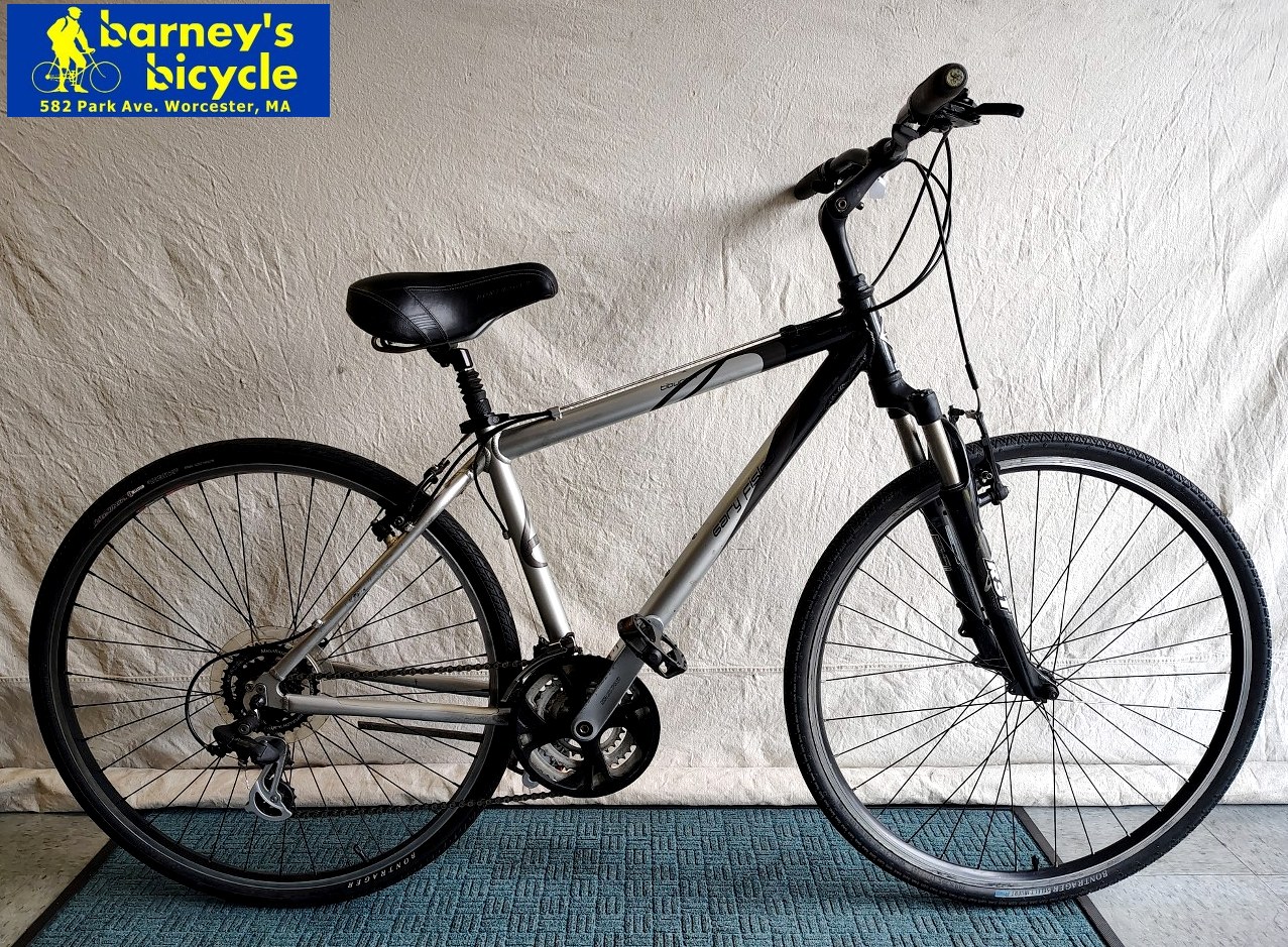 Gary Fisher Tiburon
Frame Size: 17" MD / Rider Height: 5'7-5'10
Price: $379.00 (Professionally Tuned)
