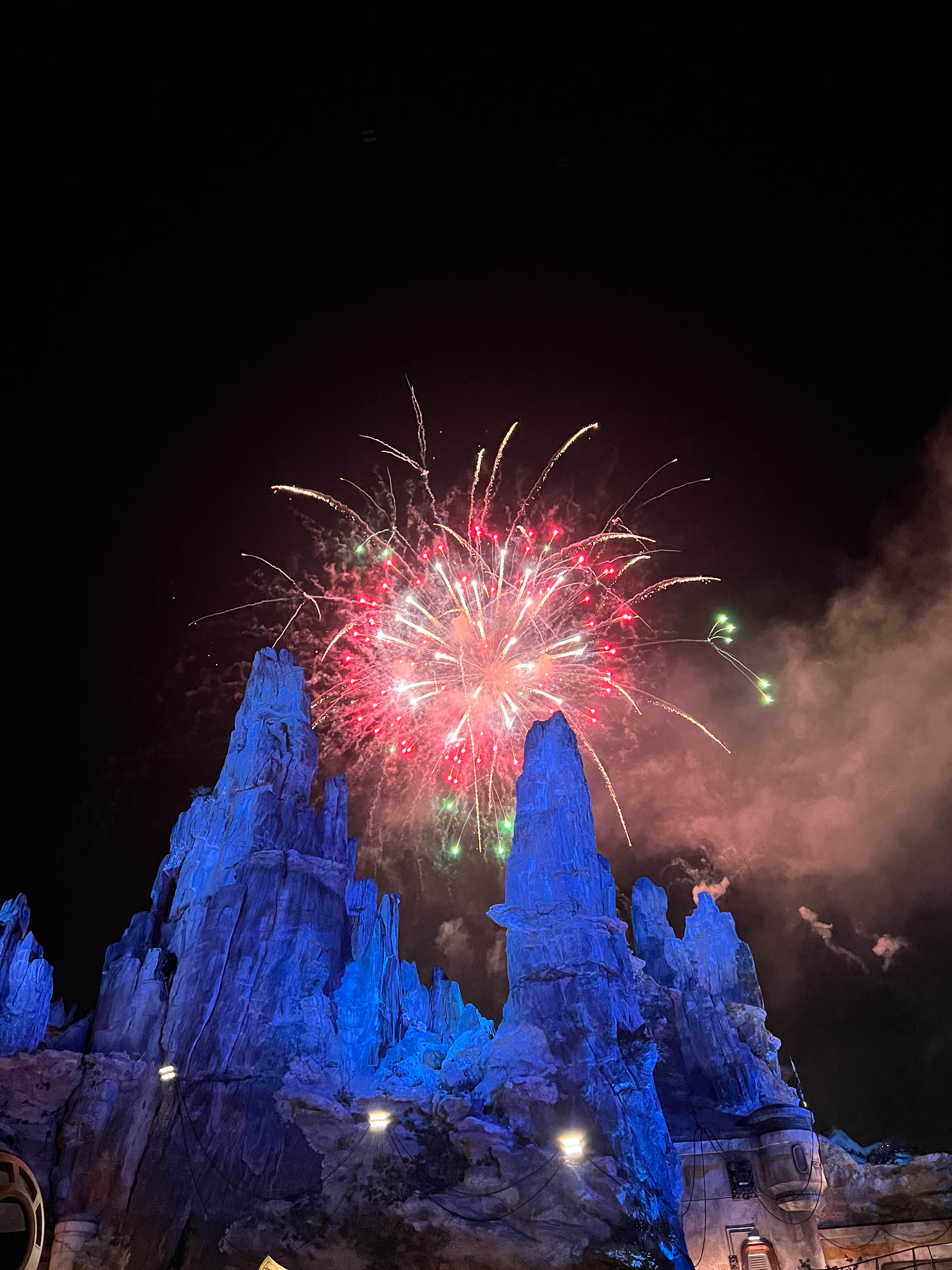 https://0201.nccdn.net/1_2/000/000/157/904/tempe-disney-order-47.jpg