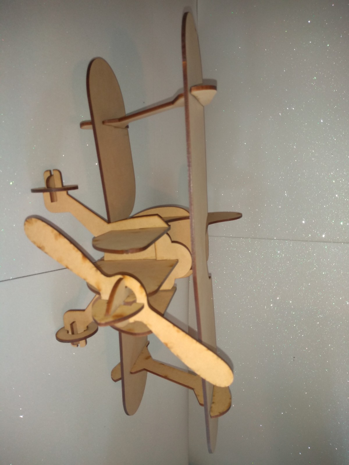 Avión de MDF
$150.00