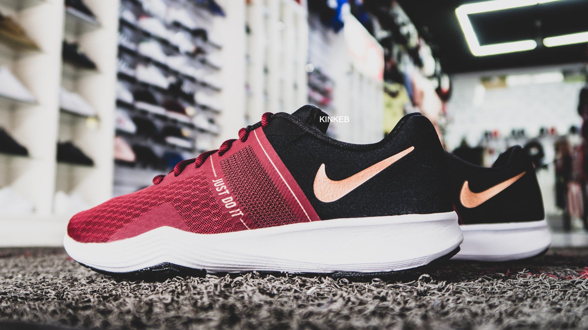 NIKE CITY TRAINER 2