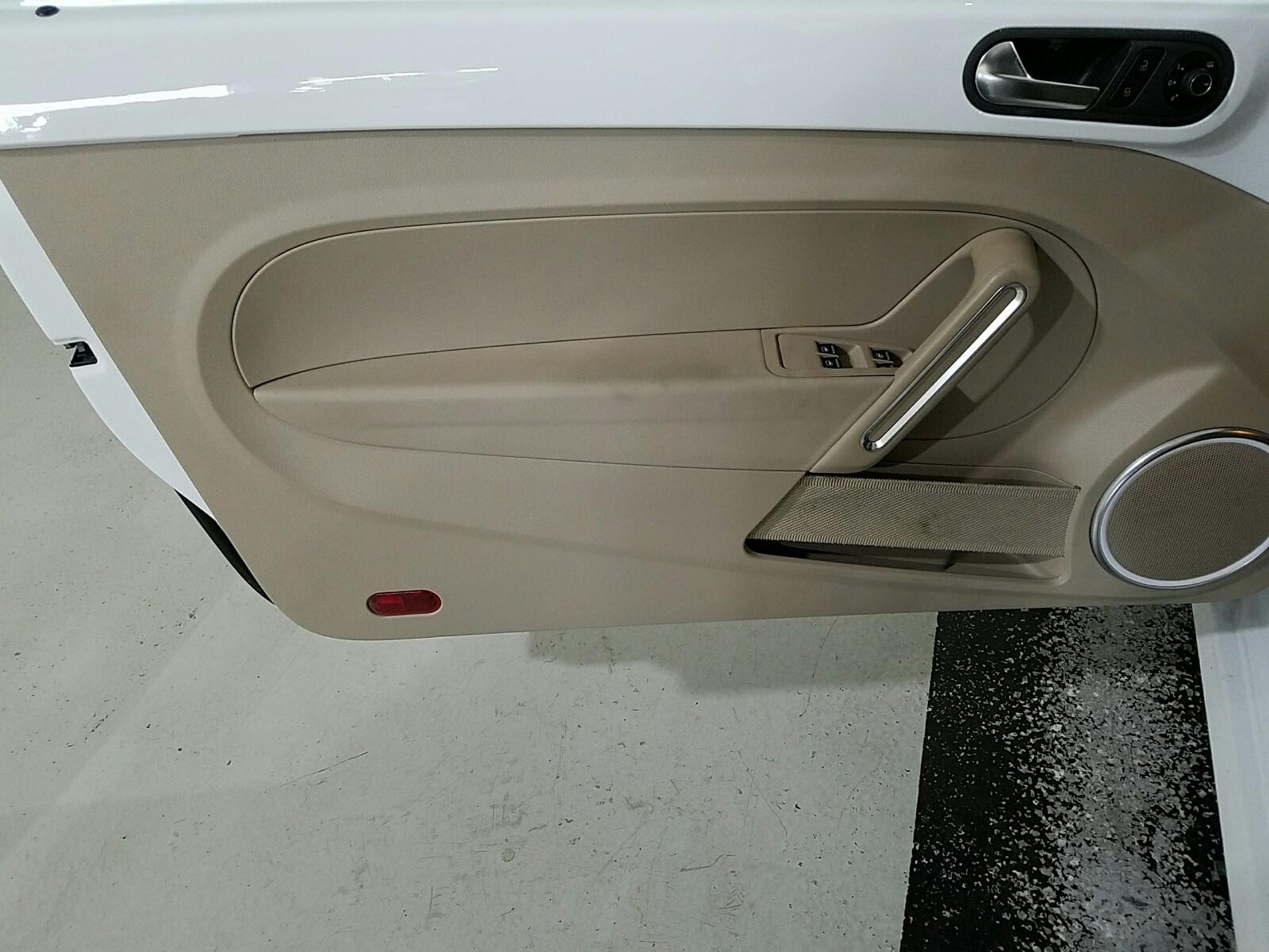 DRIVERDOORPANEL