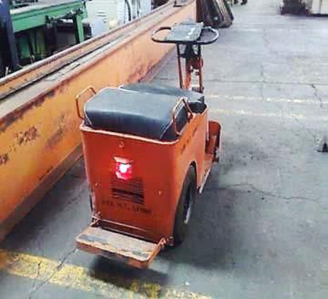 https://0201.nccdn.net/1_2/000/000/159/290/carrito-transportador--naranja.jpg