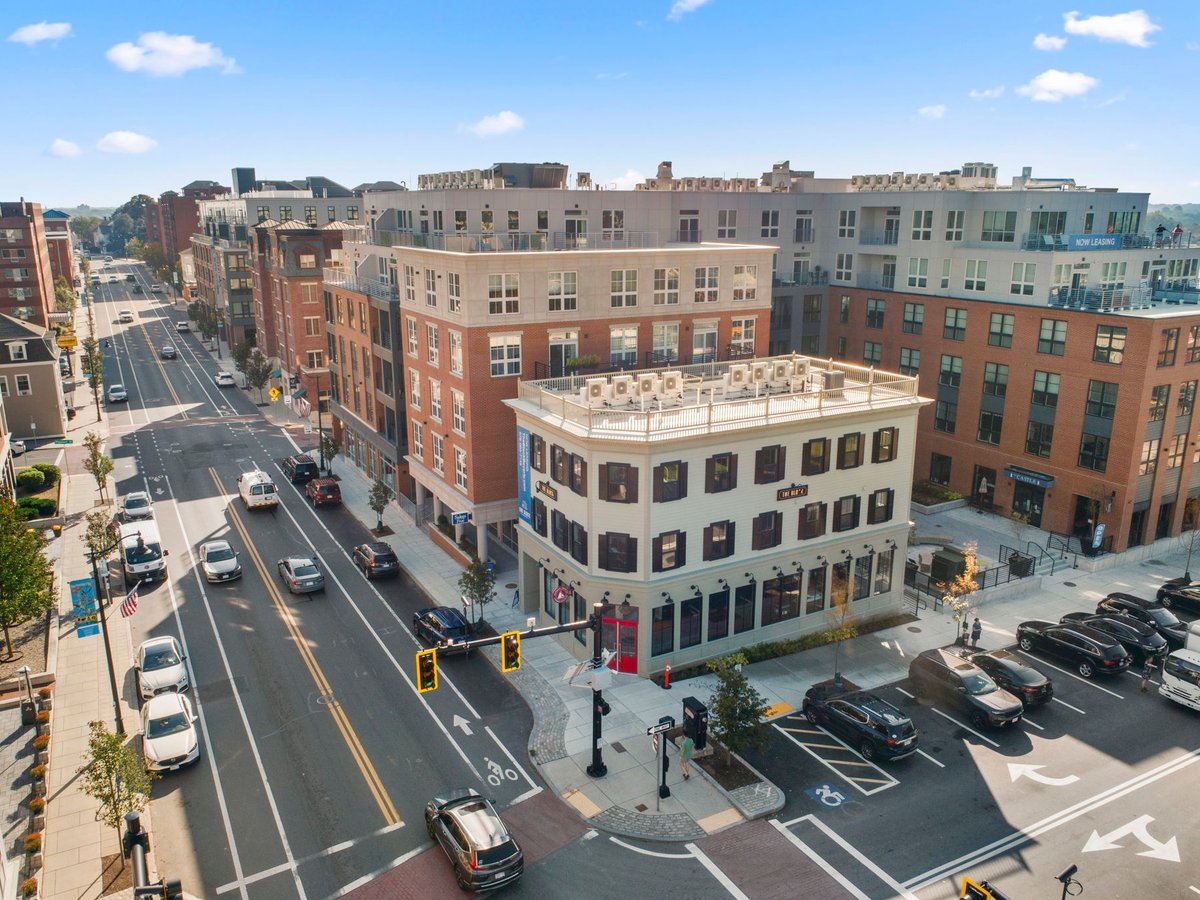 https://0201.nccdn.net/1_2/000/000/159/935/40rantoulstbeverly--drone3-.jpg