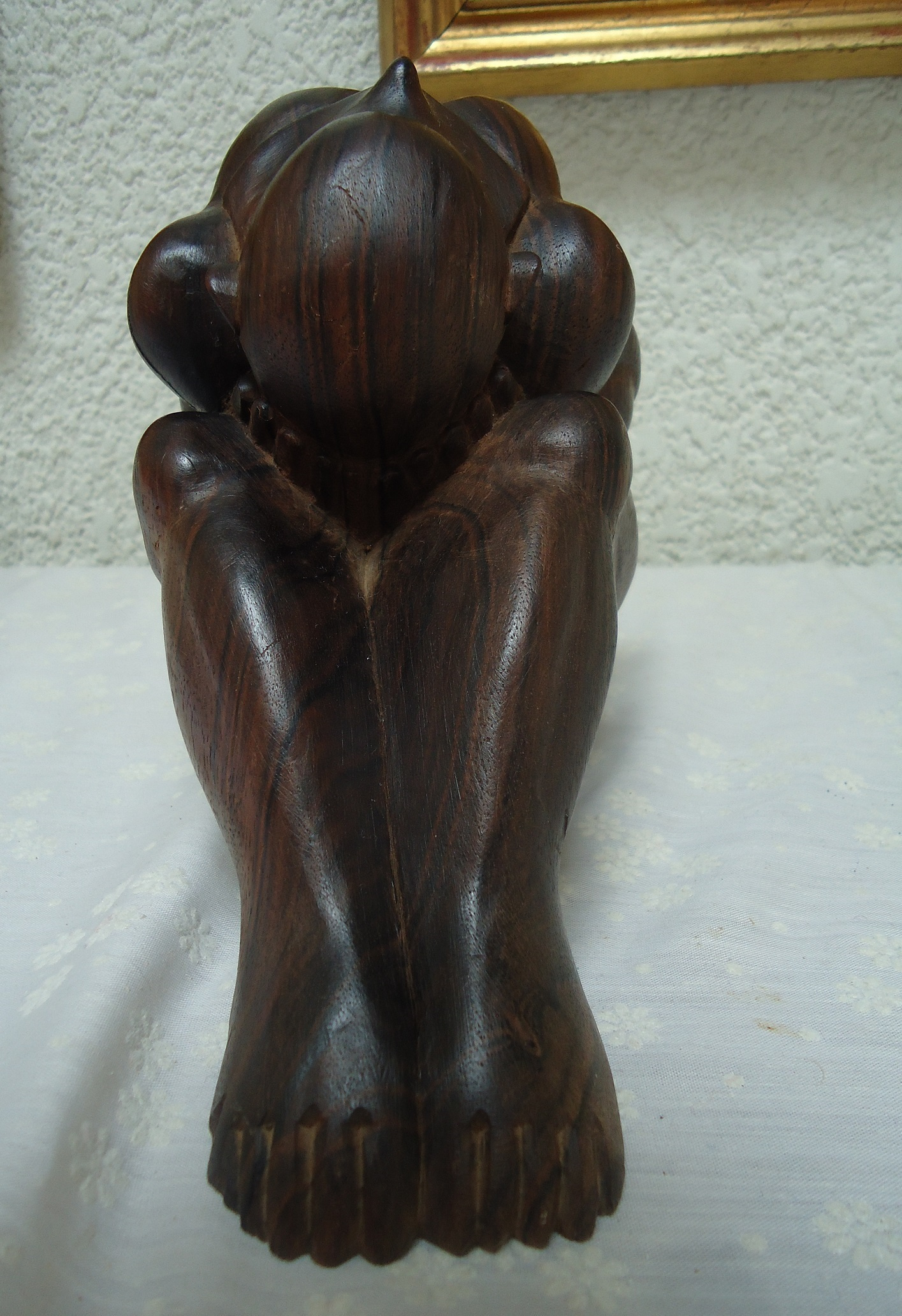5
David Alfaro Siqueiros,
escultura en madera
23 x 13 x 14 cm
Firmada y fechada