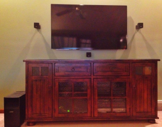 Flat-Screen TV Flat-Screen TV