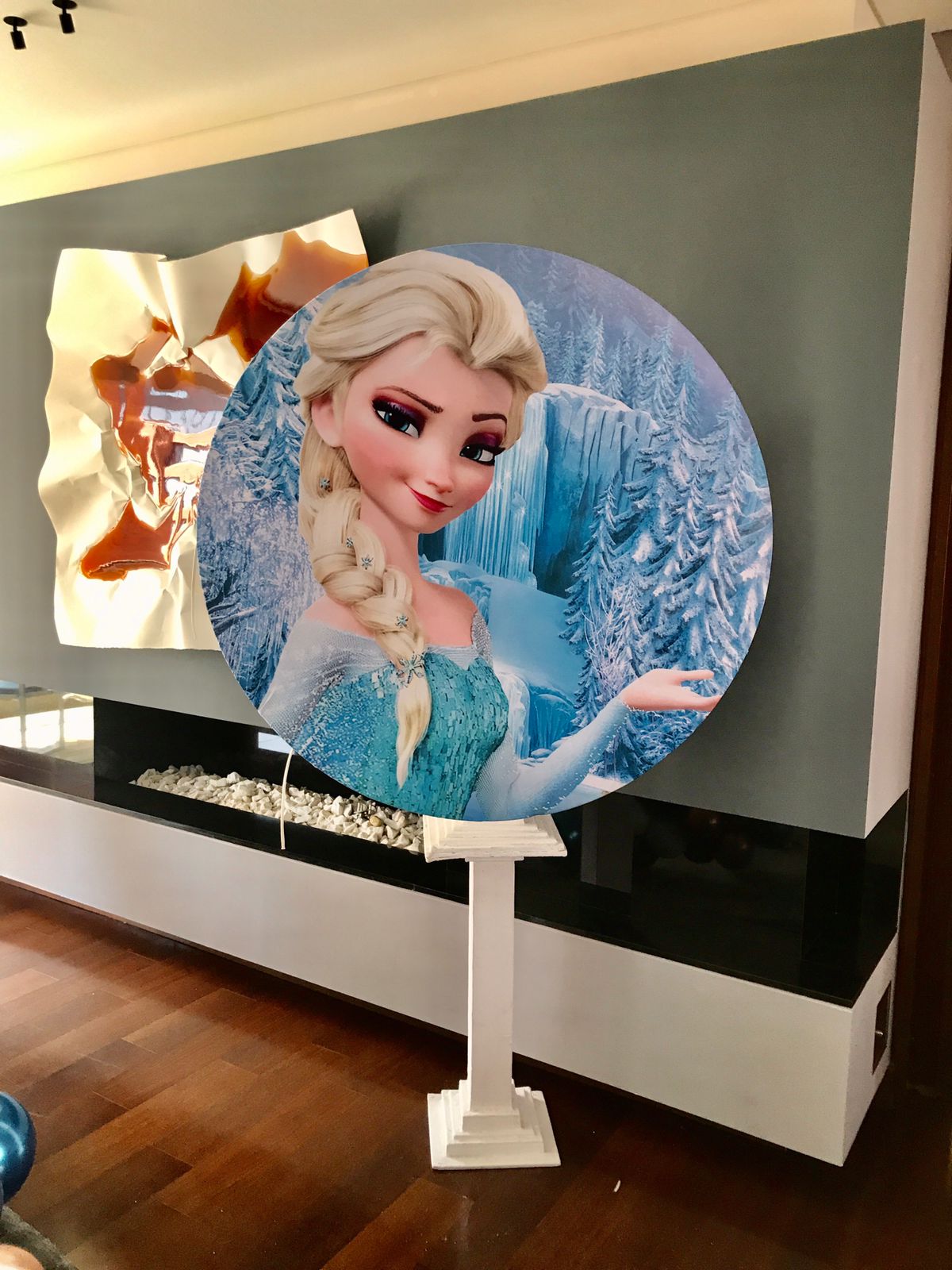 Circulo Efecto 3D Tematico
1.30m diametro x 2.20cm Altura
$80.000