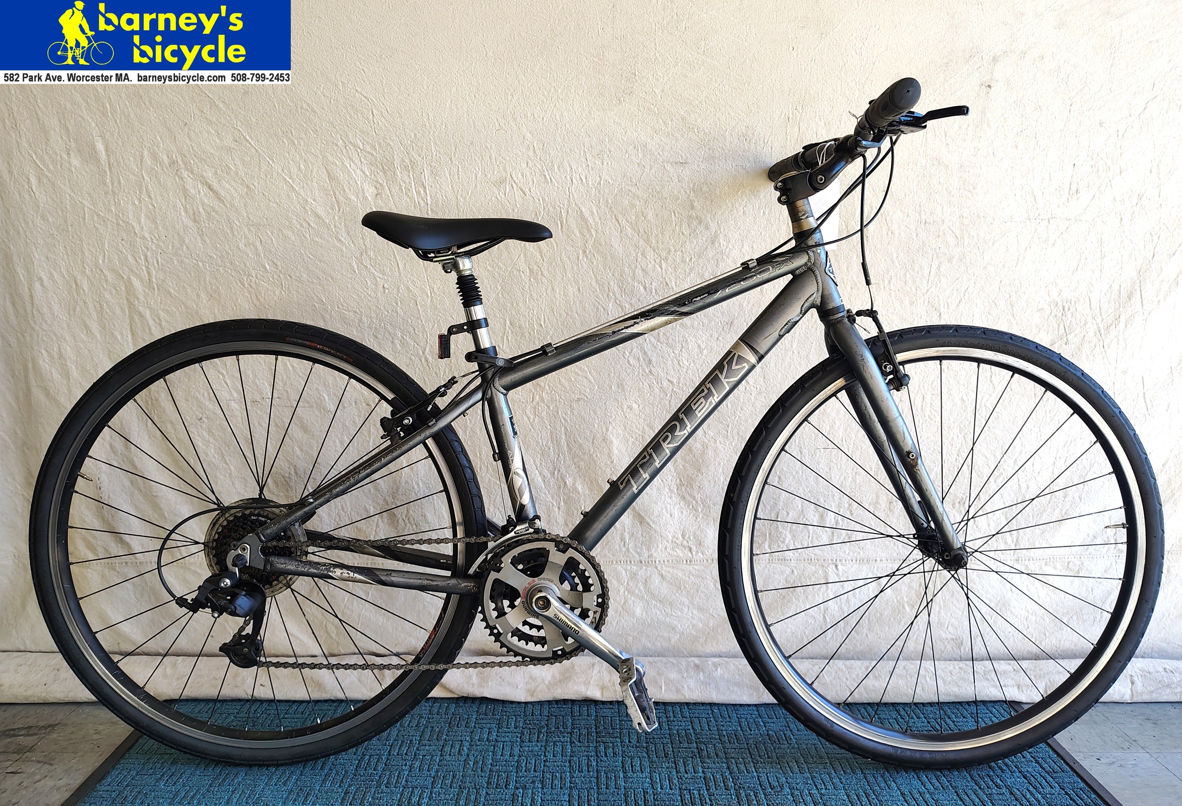 Trek 7200 FX
Frame Size: 17" SM/ Rider Height: 5'4-5'7
$309.00 (Professionally Tuned)