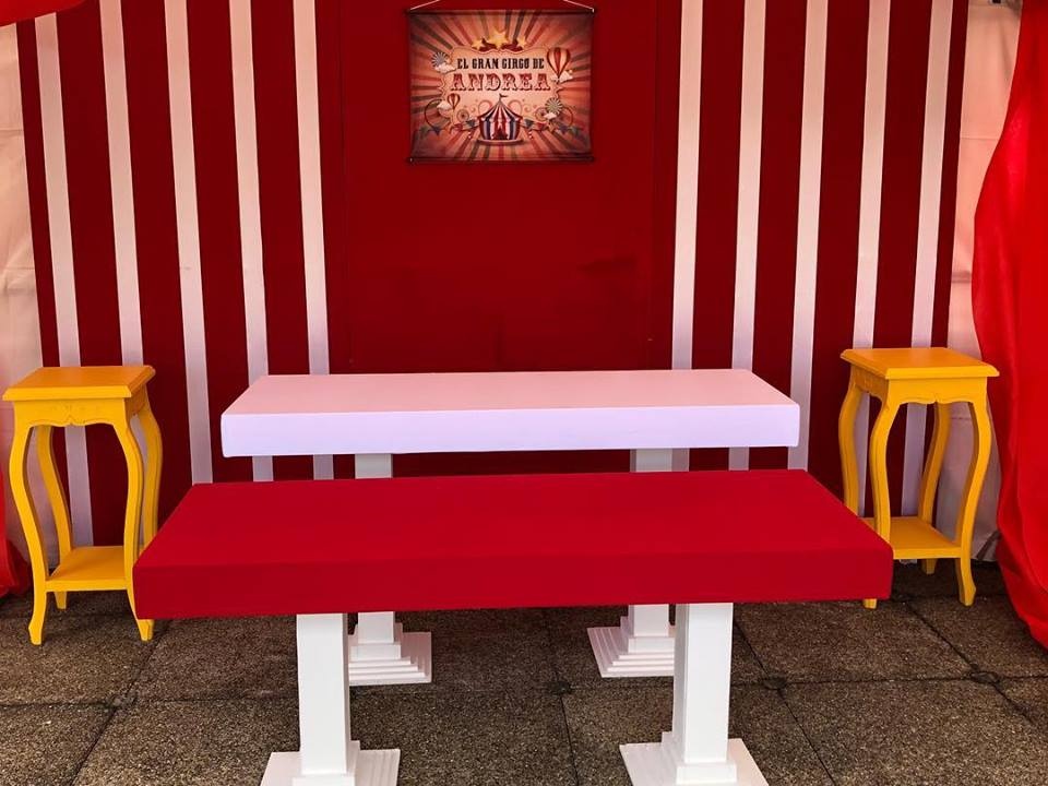 * Meson Doble Tapizado
Banco y Rojo $ 120.000
medidas: 1.50mX55cm
* Aux Amarillas $50.000