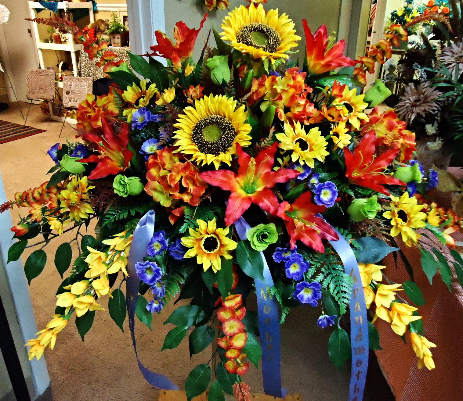 (11)  &quot;SUNLIGHT OF LOVE&quot;  
Sunflower Mix
   $350.00
(Banners $5.00 Each)