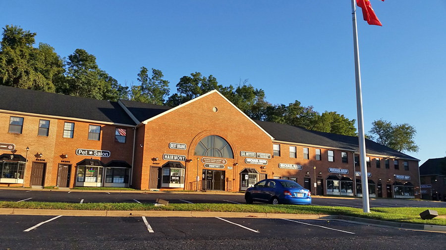 8626 Lee Highway Building