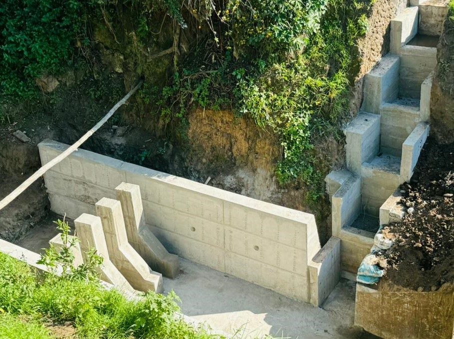 Obra complementaria en Sistema Alcantarillado Cucupuro - El Quinche 