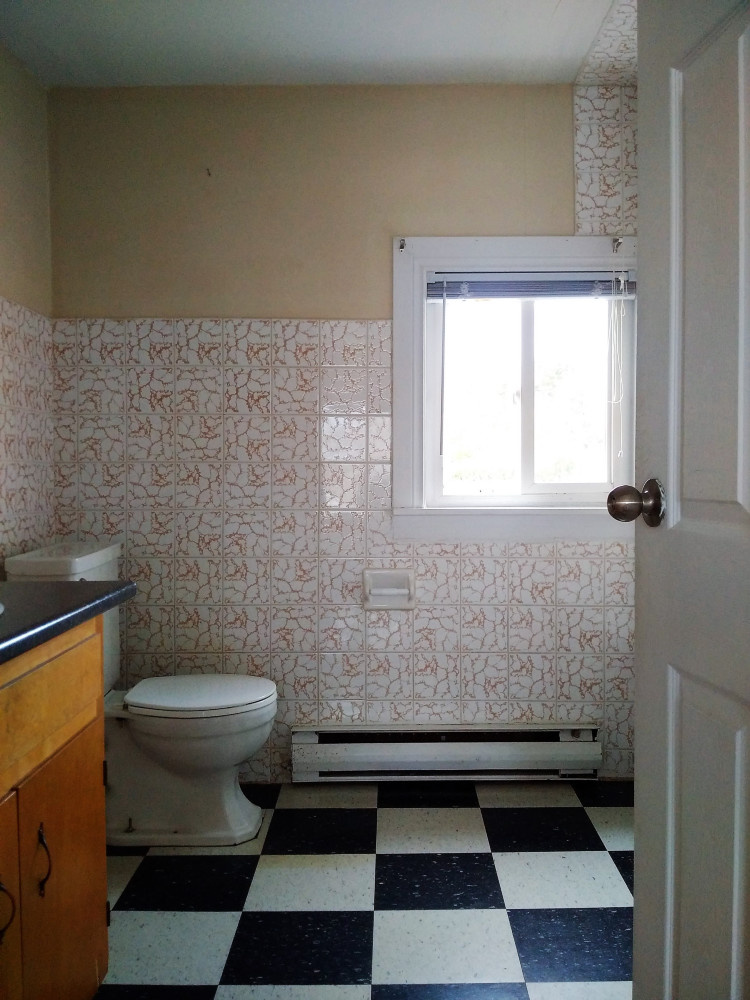 510 Milford #2 Bathroom