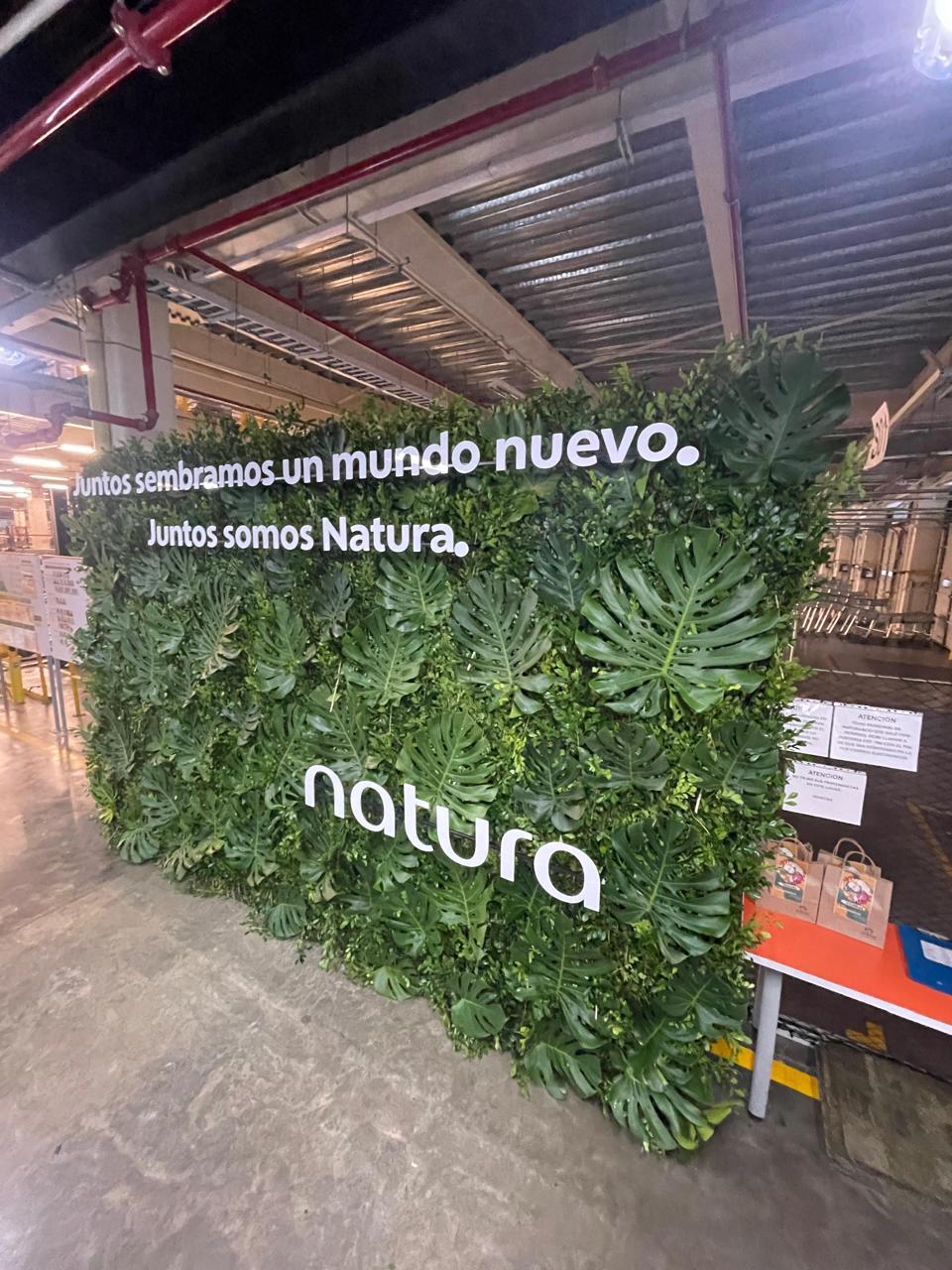 Altura 2.20m x 1.04m
Jardines Naturales con Textura
consultar el precio