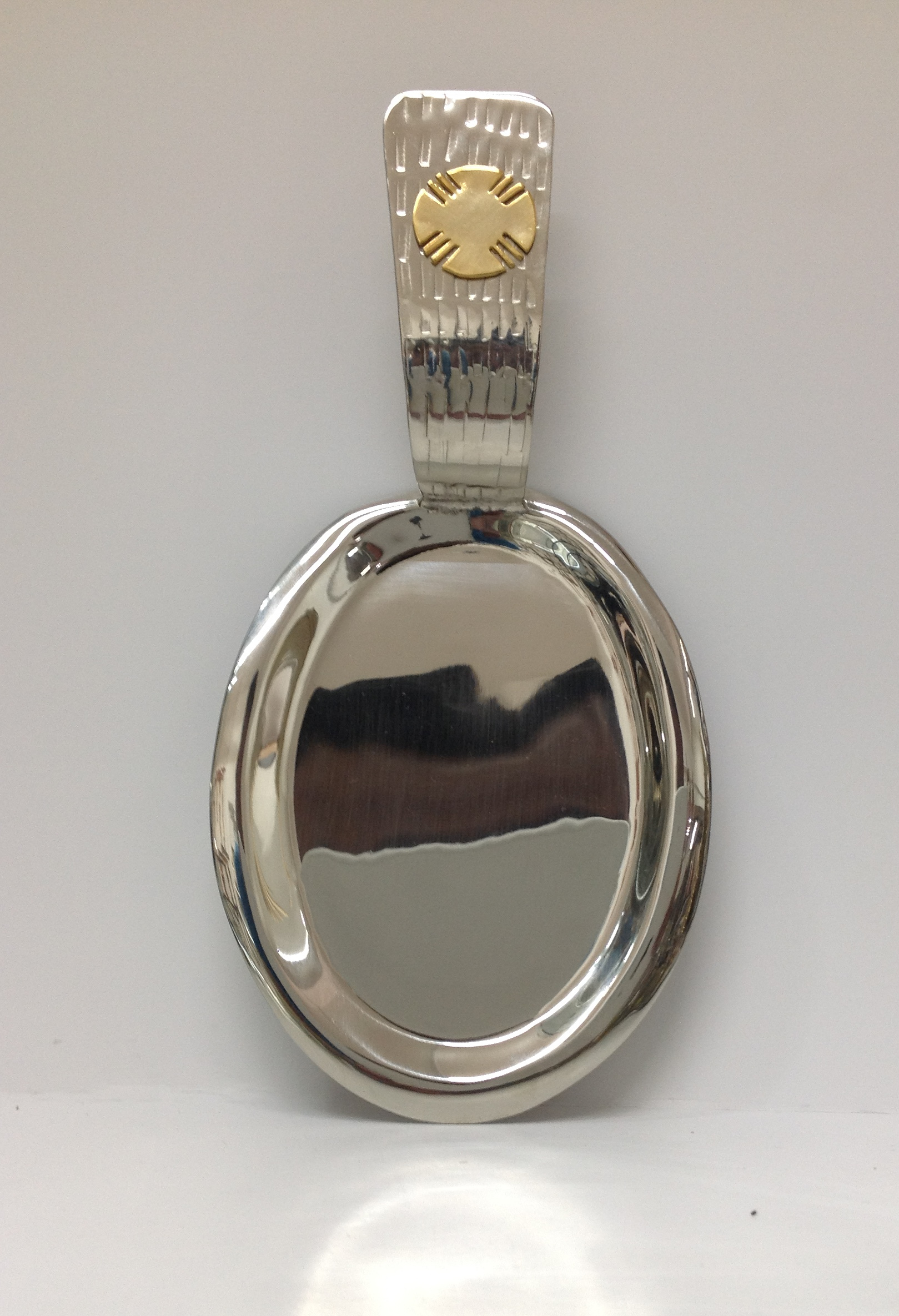 PLATILLO DE COMUNIÓN DE LATÓN CON BAÑO DE NÍQUEL