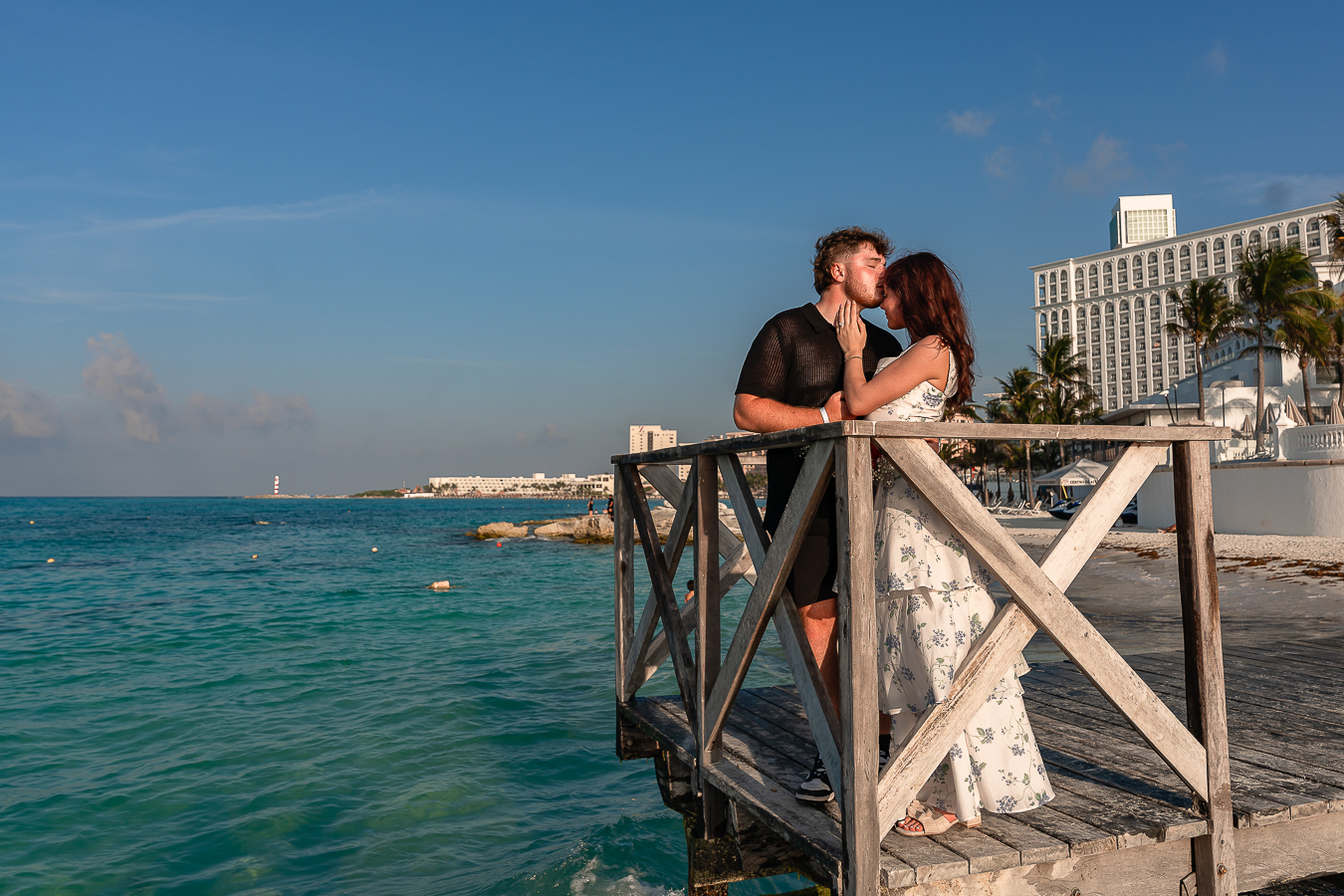 https://0201.nccdn.net/1_2/000/000/15e/3b2/romantic-proposal-in-cancun-sunset--riu-palace-las-americas-canc.jpg