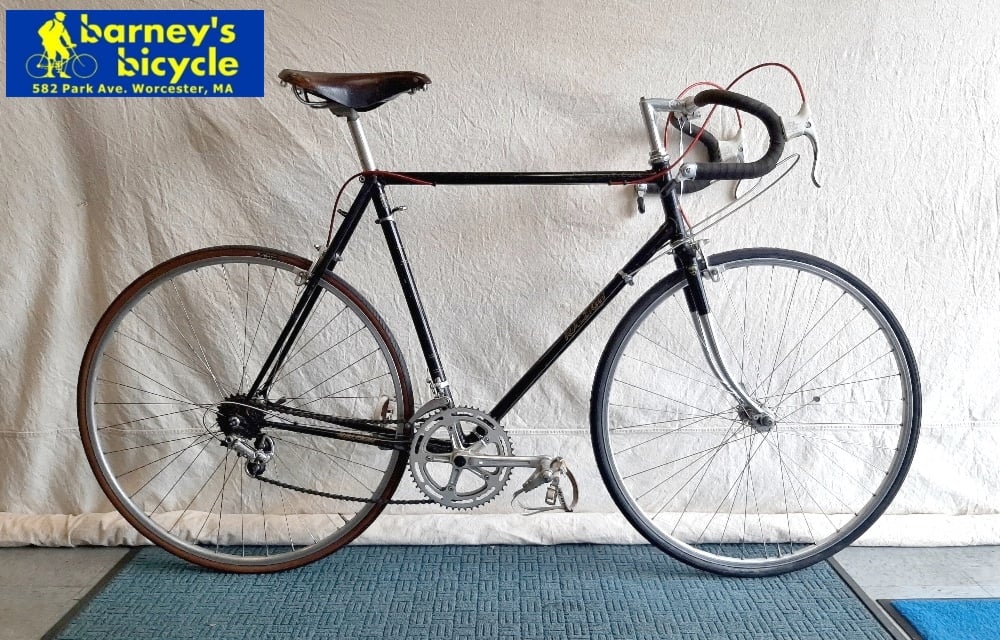 Raleigh Competition
Frame: 58cm LG
Rider Height: (5'9-6'0)
Drivetrain: Campy/Shimano 10spd
$499.00