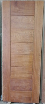 Porta 312 - Madeira Angelin.