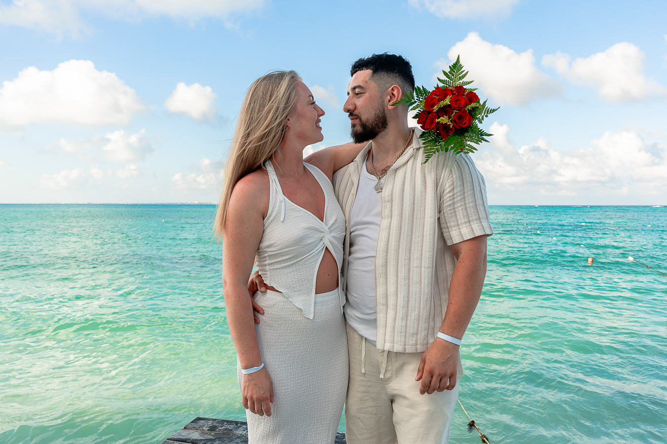 https://0201.nccdn.net/1_2/000/000/15e/d8b/romantic-proposal-in-cancun-riu-cancun-allinclusive122.jpg.jpg