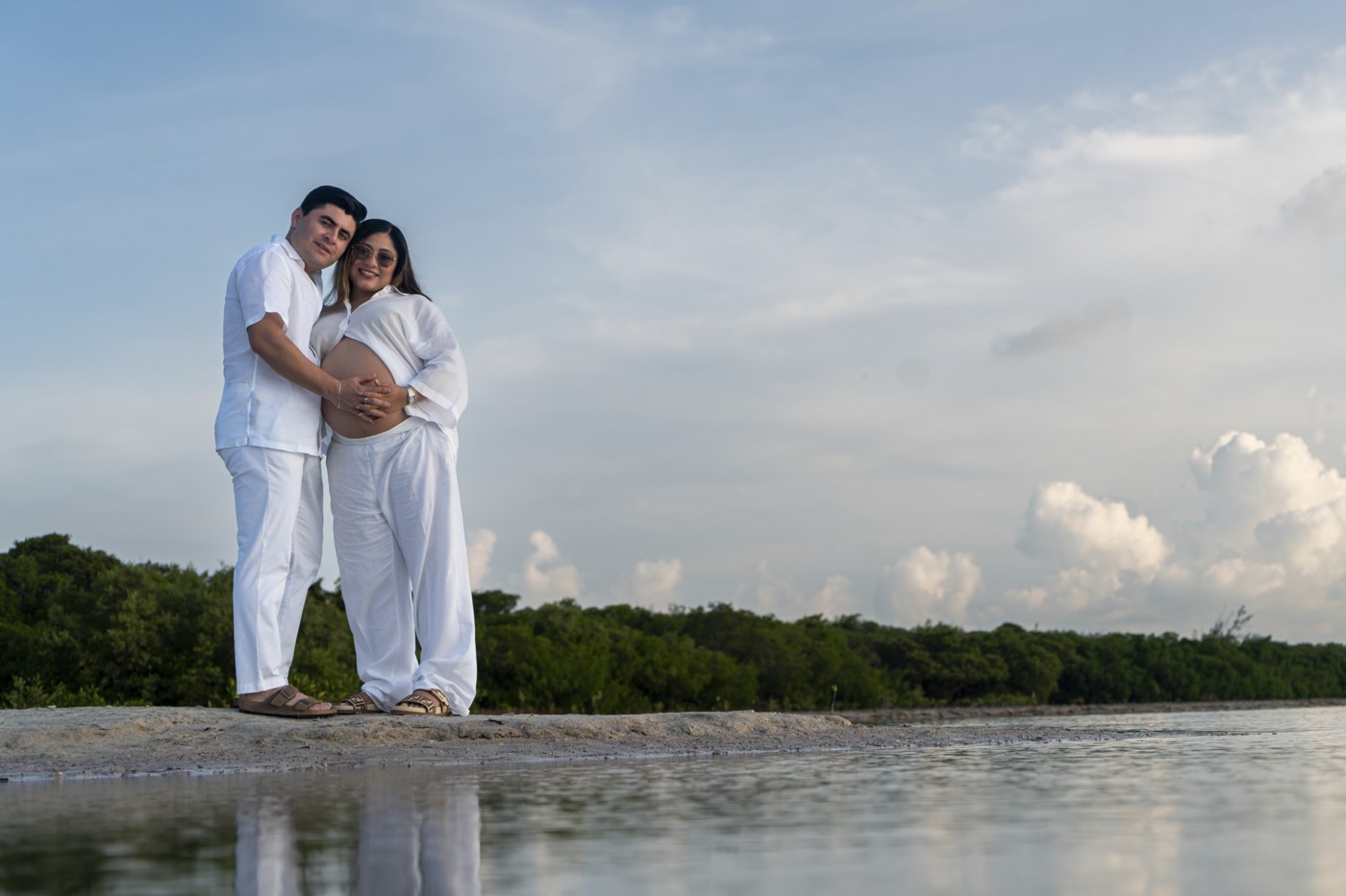 https://0201.nccdn.net/1_2/000/000/15f/30b/mich-raul-maternidad-natural-isla-blanca0004.jpg