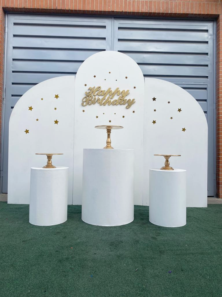 ·Panel Media luna
$60.000 en Alquiler
Precio unitario
Manejamos variedad de colores
·1.83 de altura x 91 de ancho
· Panel Ovalada
$50.000 en Alquiler
·220 de altura por 1mts de ancho