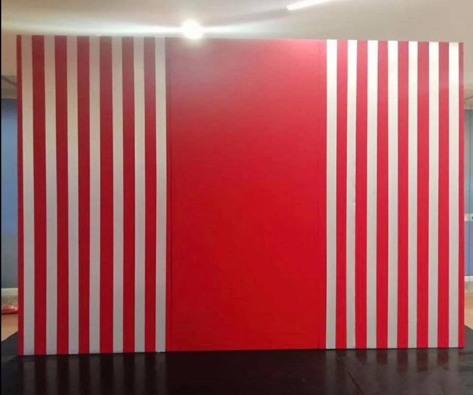 Altura 2.20m x 1.04m
Tapizado Rojo Con Rallas Blancas
$ 80.000
(SE ADAPTA AL COLOR QUE GUSTE)