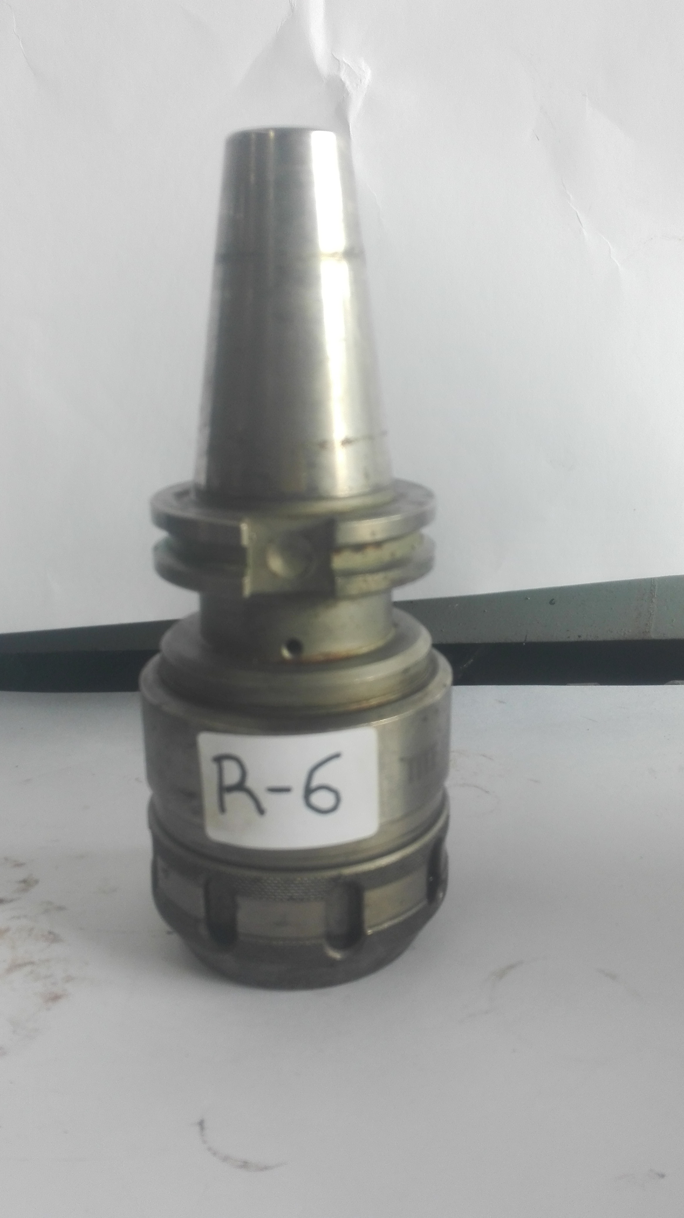 Marca: TITE LOCK MILLING CHUCK
Modelo: ISO CAT 40
Cuenta con Porta boquilla
Diámetro: Ø De 1 1/4''in a 3/4''in
No. ID: R6