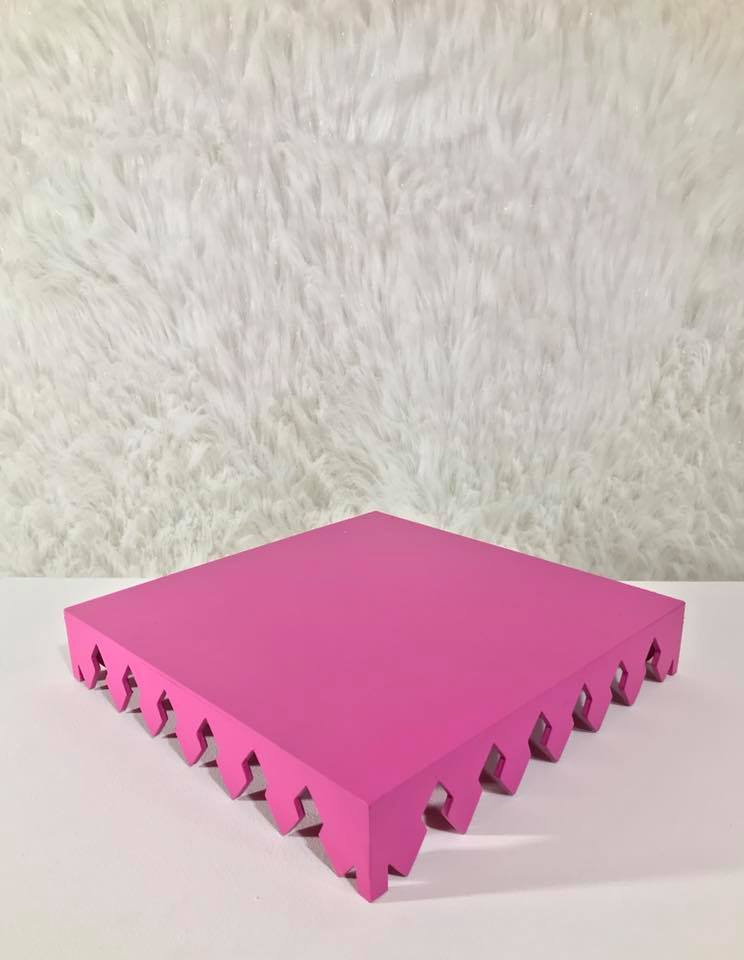 Bases Planas Troqueladas
Color Fucsia
Medias: 30cm X 30cm 
$20.000