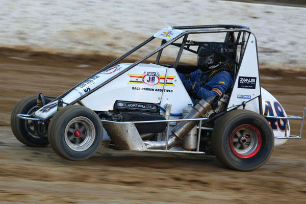 Gavin Elber's Midget Western Springs December 2010