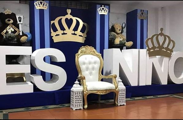 Cada letra en Alquiler 
Medidas 80cm de Altura
$35.000  