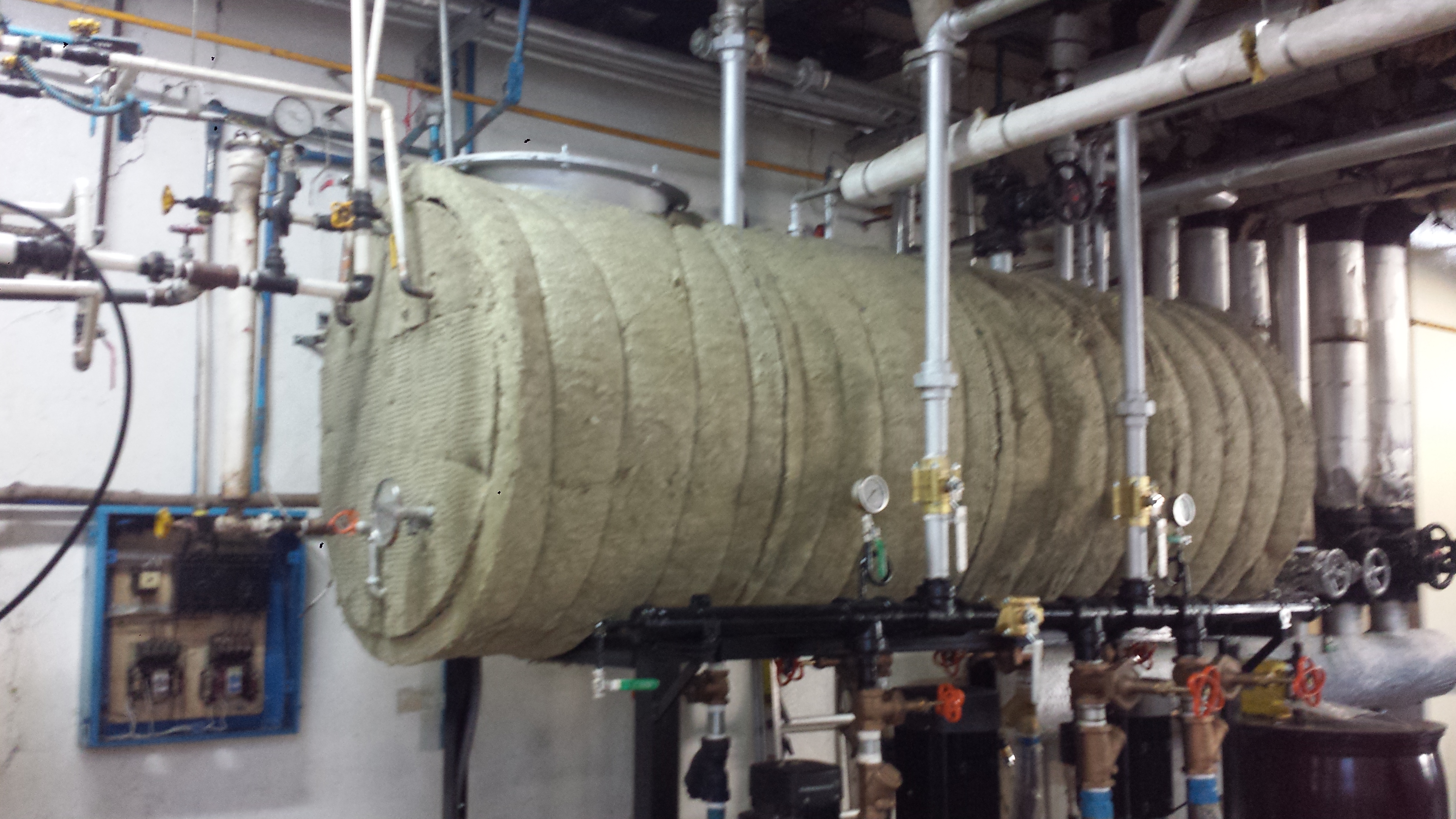 Forrado de tanque de condensados con fibra