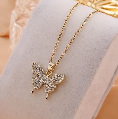 Shiny Butterfly Necklace Exquisite Golden Crystal Pendant Collar Chain Necklace Ladies Wedding Party Jewelry Gift