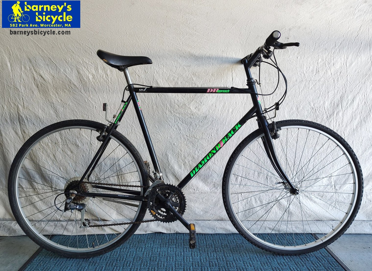 Diamondback Approach
Frame Size: 22" XL/ Rider Height: 5'11-6'2
Price: $329.00 (Professionally Tuned)
