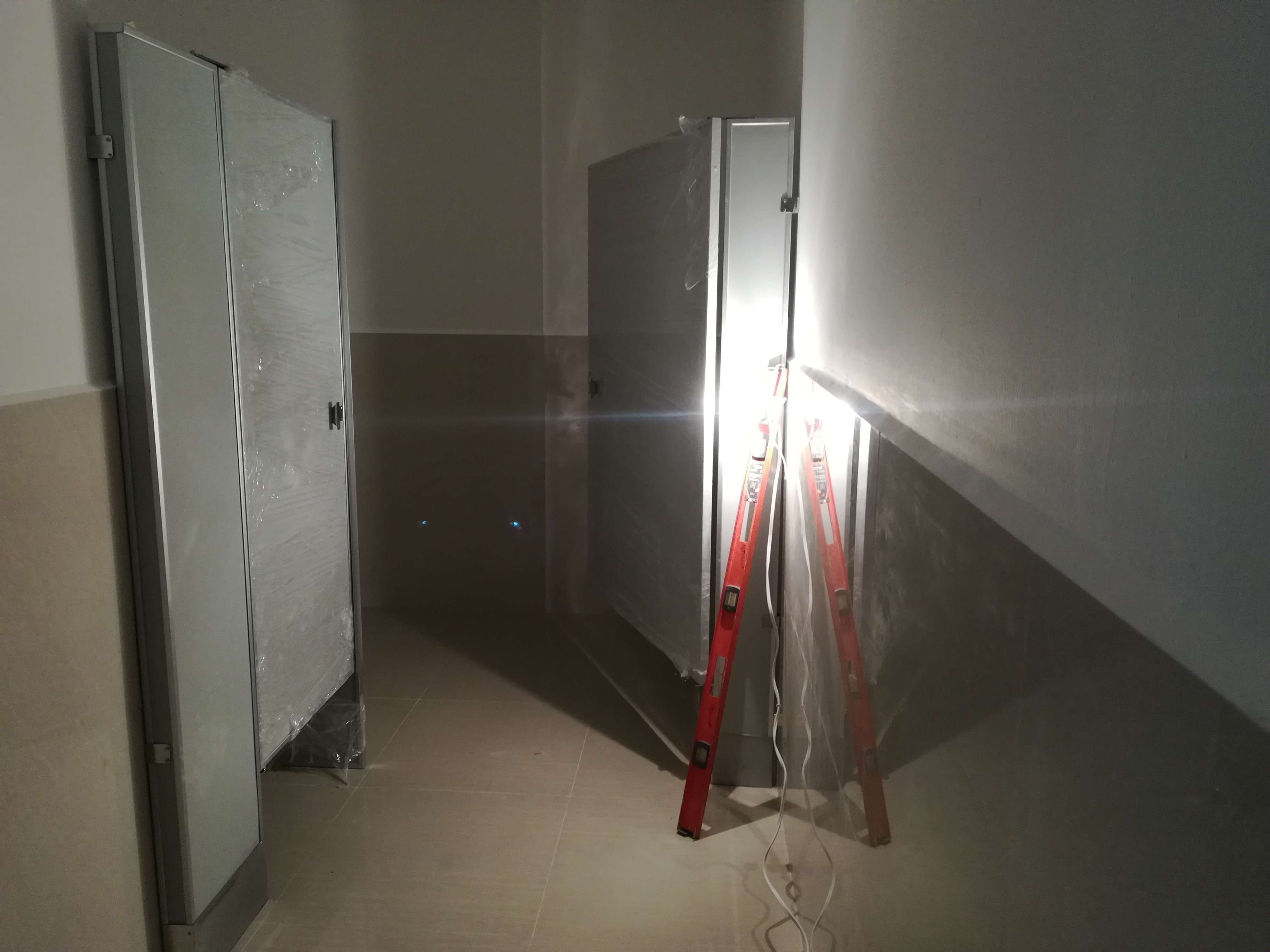 Mamparas colocadas en la Escuela Secundaria Erasto Valle.