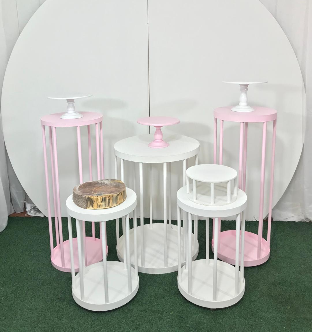 Kit 5 Mesas Cilindro Hueca
Principal 80CM
Alto 60x60cm
Mesa Cilindro Hueca
Alto 1.02M
40x40cm
Mesa Cilindro Hueca
Pequeña
Alto 60cm
40X40
$200.000 Alquiler