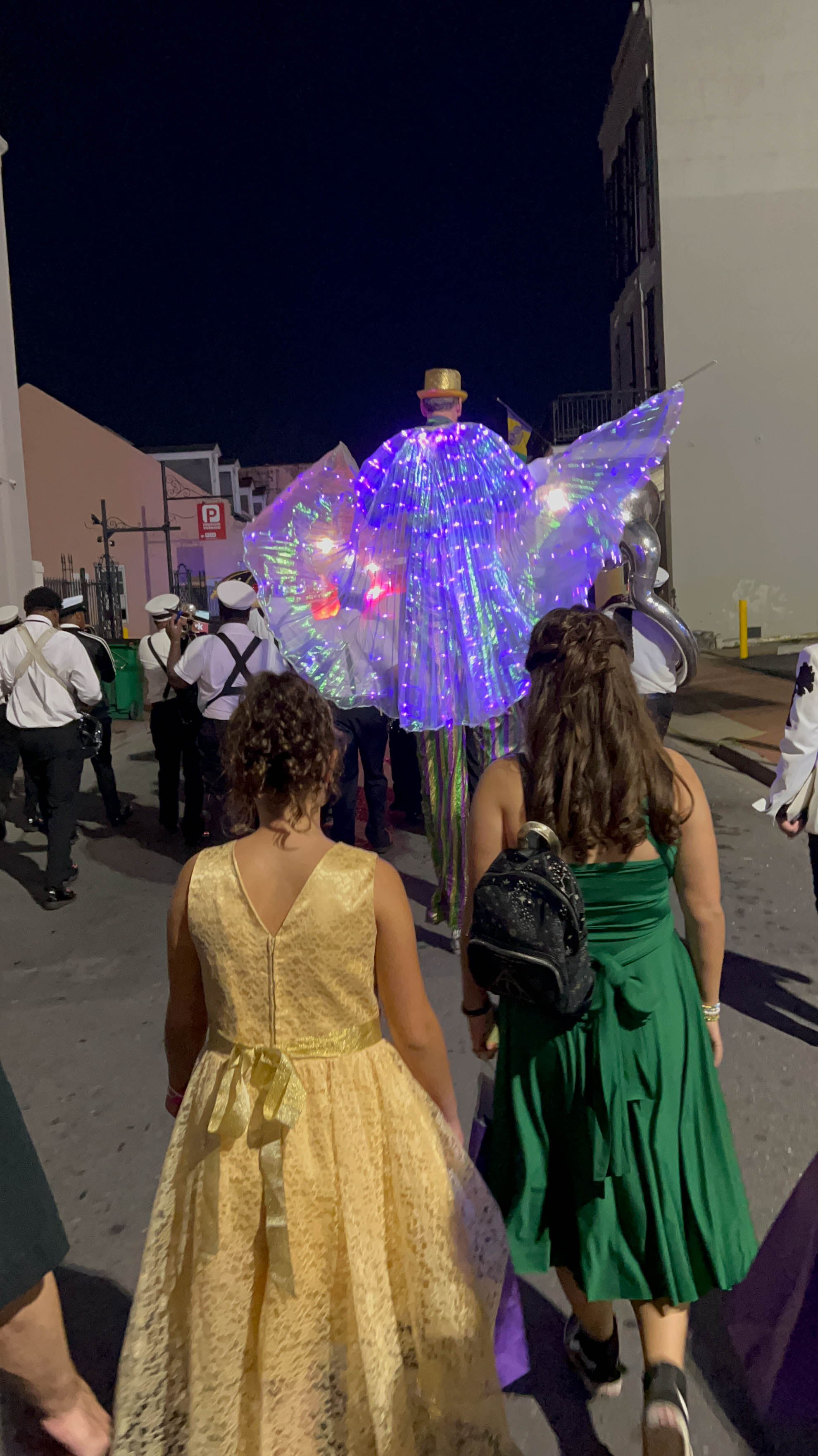 https://0201.nccdn.net/1_2/000/000/163/00d/new-orleans-order-71.jpg