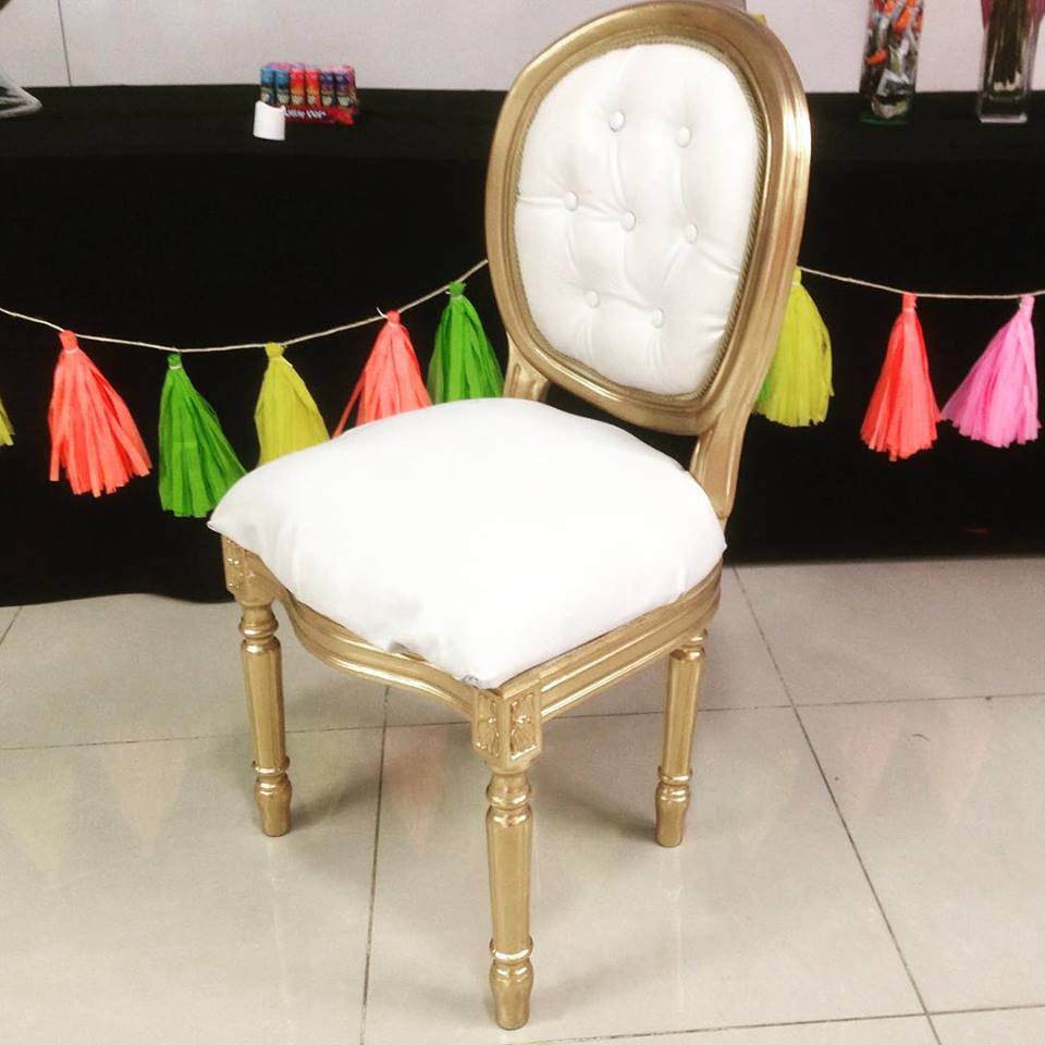 Isabelina borde dorado
$25.000
precio de alquiler