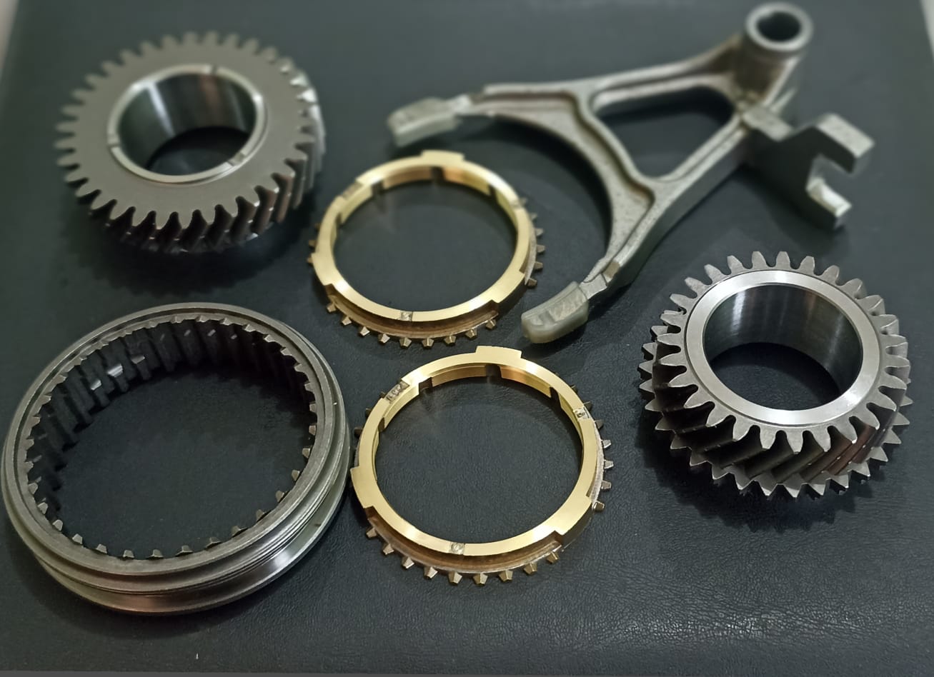 FIAT 500,  PANDA, RAM700 Y PROMASTER
Engrane (3ra  27 D)
Engrane  (4ta 34 D)
2 Bronces, Sincro y Horq. 3ra 4ta
$5500