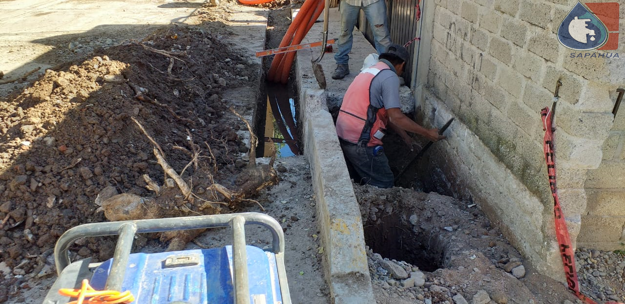 REPARACIÓN DE FUGA DE AGUA EN FRACCIONAMIENTO SAN ISIDRO