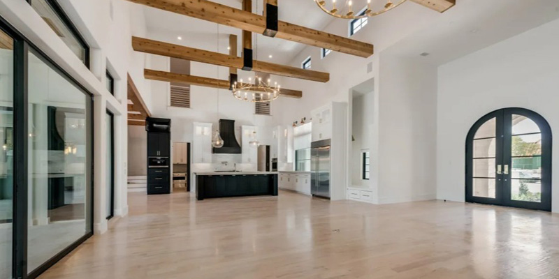 An open floor on an empty home
