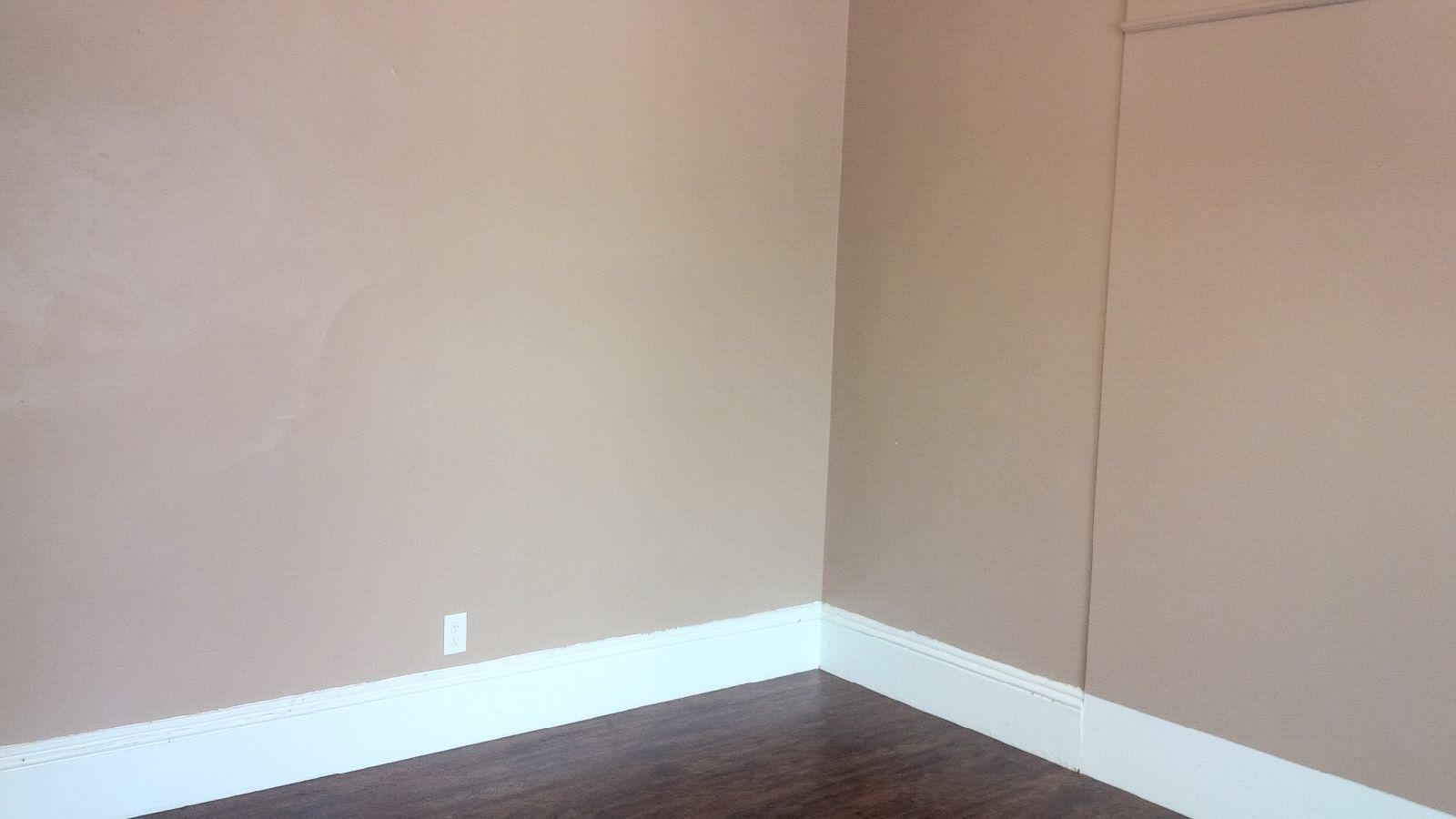 123 City Line #8 Living Room