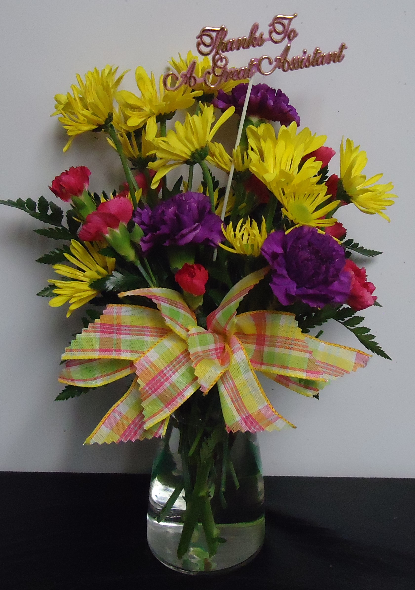 (1) "Fresh" Mix Vase
$40.00
(Colors May Vary)