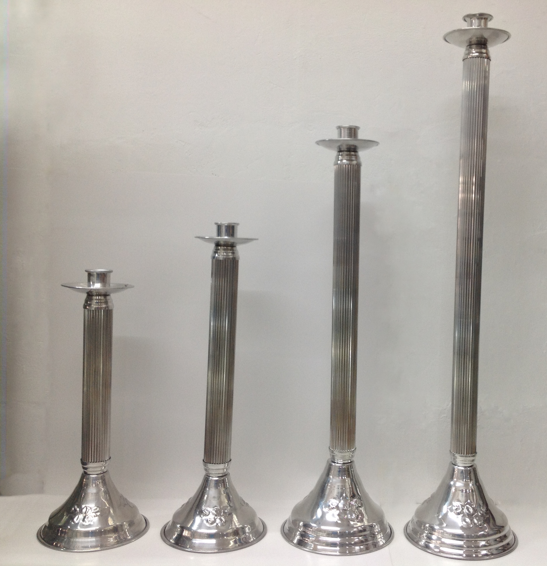 CANDELERO DE ALUMINIO DE 50CM, 60CM, 80CM Y 1MT.

preguntar por existencias.