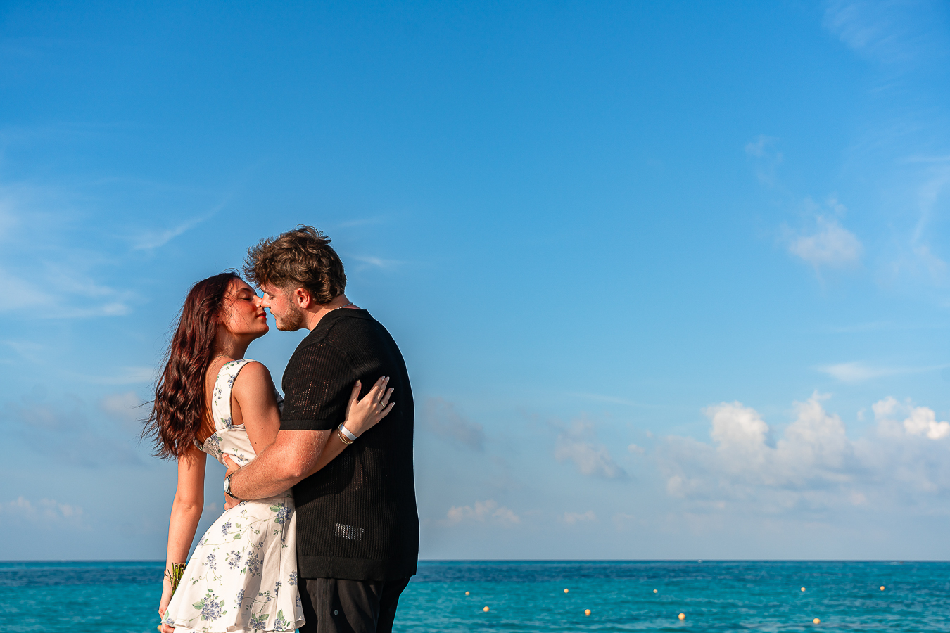 https://0201.nccdn.net/1_2/000/000/167/cd3/romantic-proposal-in-cancun-sunset--riu-palace-las-americas-canc.jpg